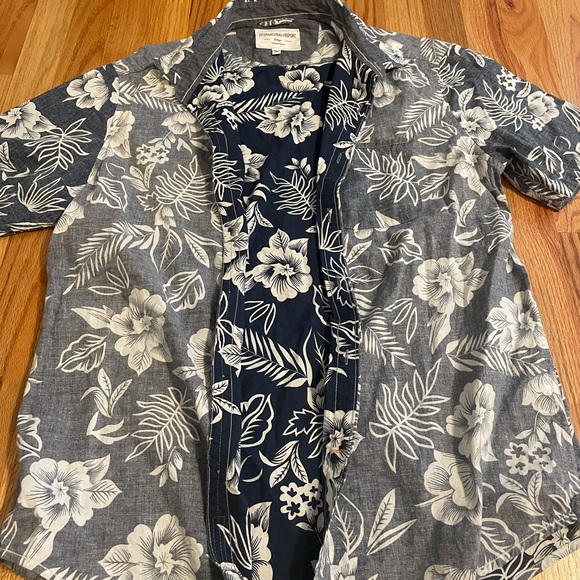 International Report Men's Print Shirt - Picture 3 of 7